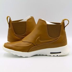 NWOT Women’s Nike Air Max Thea Mid Leather Booties in Ale Brown / Size 6.5